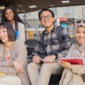 La Generación Z exige empleo con propósito, desarrollo y bienestar ante un mercado que no cumple sus expectativas