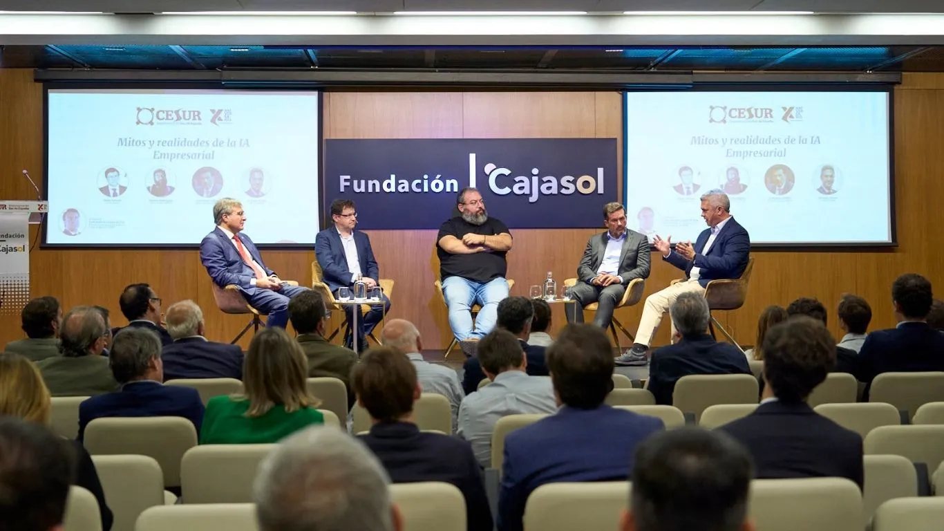 CESUR analiza los mitos y realidades de la inteligencia artificial empresarial en Sevilla
