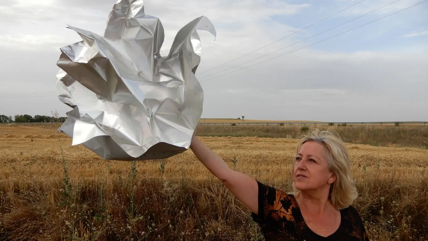 Charo Carrera: “El arte es resistencia ante un mundo que asesina en silencio”