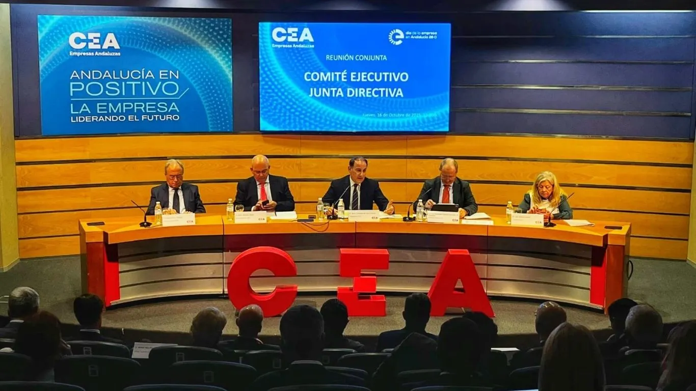 CEA reconoce a las Fuerzas Armadas, Andalucía Trade y la Fundación CEOE en el Día de la Empresa en Andalucía