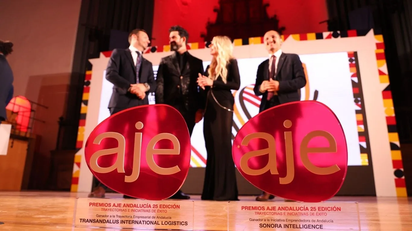 AJE Andalucía premia a Sonora Intelligence y Transandalus como empresas jóvenes del año