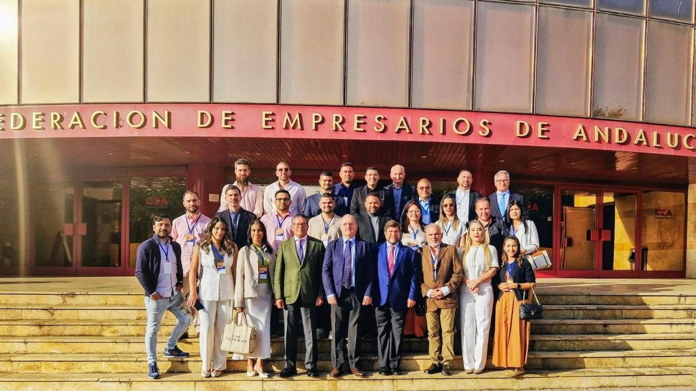 Empresarios colombianos visitan Andalucía para conocer su modelo turístico sostenible