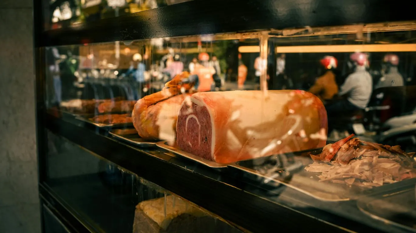 La Macarena culmina la campaña Compra en tu barrio para impulsar el comercio de proximidad