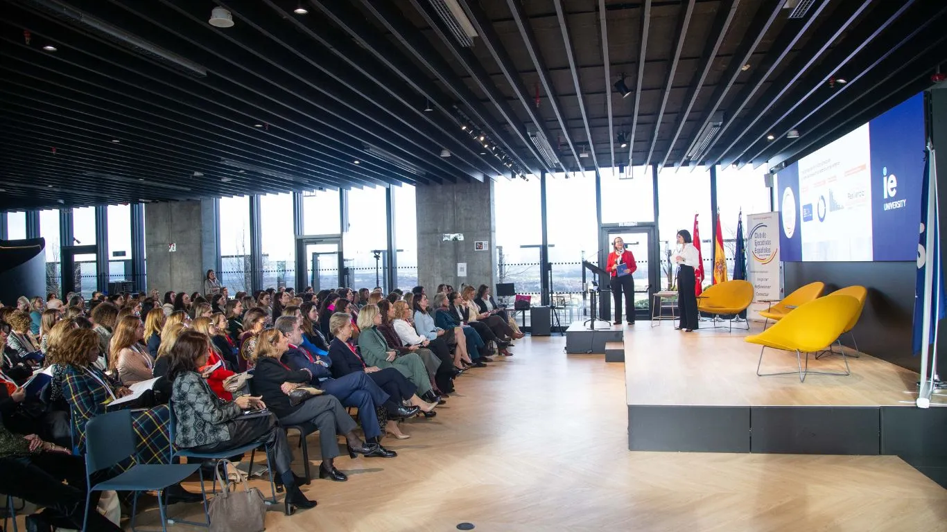 Las directivas españolas en el exterior reclaman visibilidad para reforzar la competitividad de España