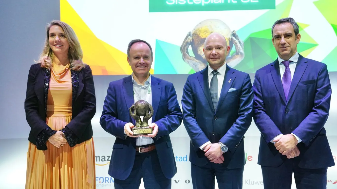 Sisteplant, reconocida como mejor pyme en transformación digital en los Premios CEPYME 2025
