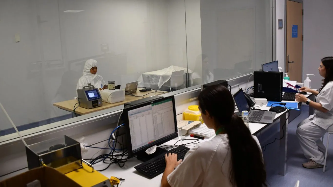 El Hospital Ramón y Cajal implanta la única cámara de exposición ambiental en España para diagnosticar y tratar alergias respiratorias
