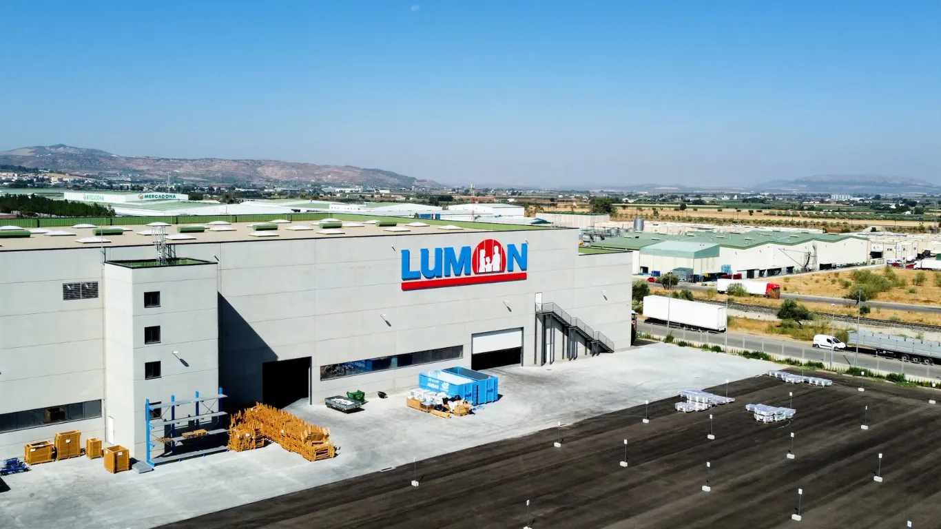 Lumon invierte más de 30 millones en Antequera y refuerza el crecimiento industrial del municipio