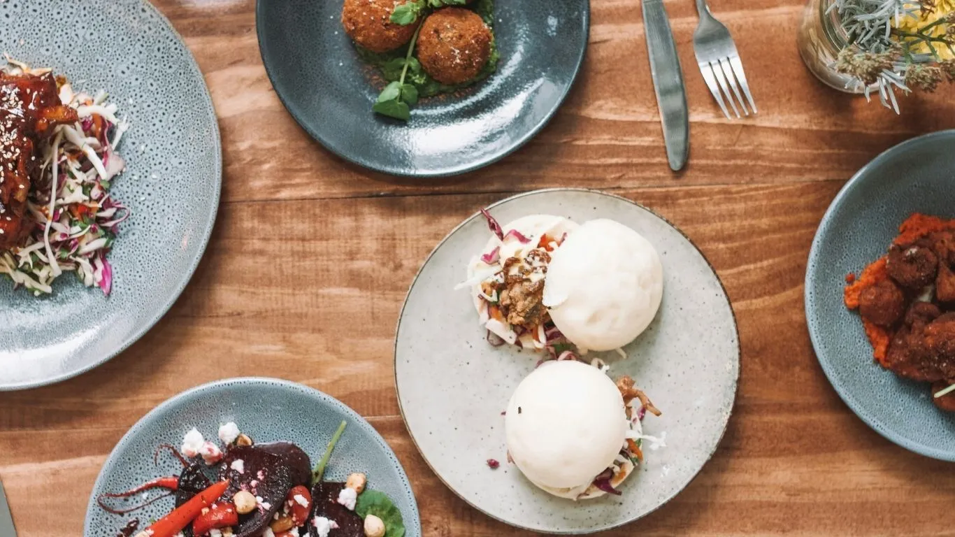 Más luz y más terraceo: el cambio de hora impulsa el nuevo tapeo en España