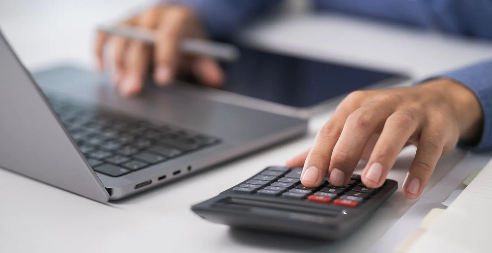 Declaración de la Renta 2025: cuándo influye la compra de un coche y quién puede aplicar deducciones