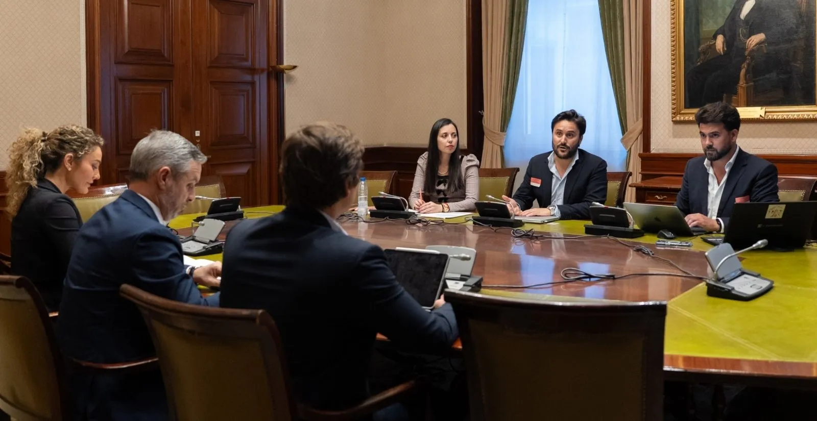 AJE Andalucía propone al PP en el Congreso seis medidas para la conciliación de los autónomos