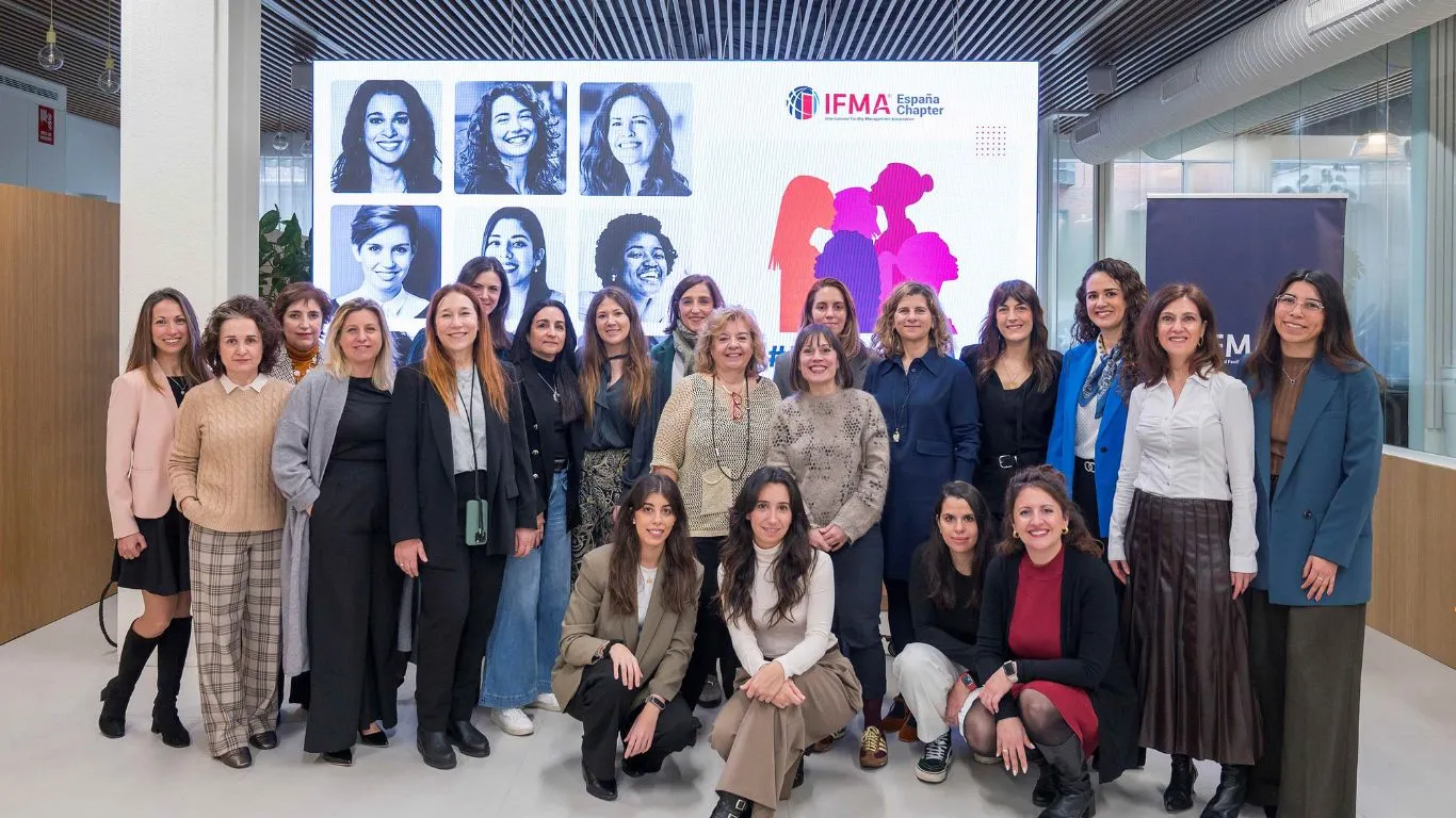 IFMA España cierra la 4ª edición de su Programa de Mentoring #MujeresFM con 30 participantes y anuncia su continuidad en 2026