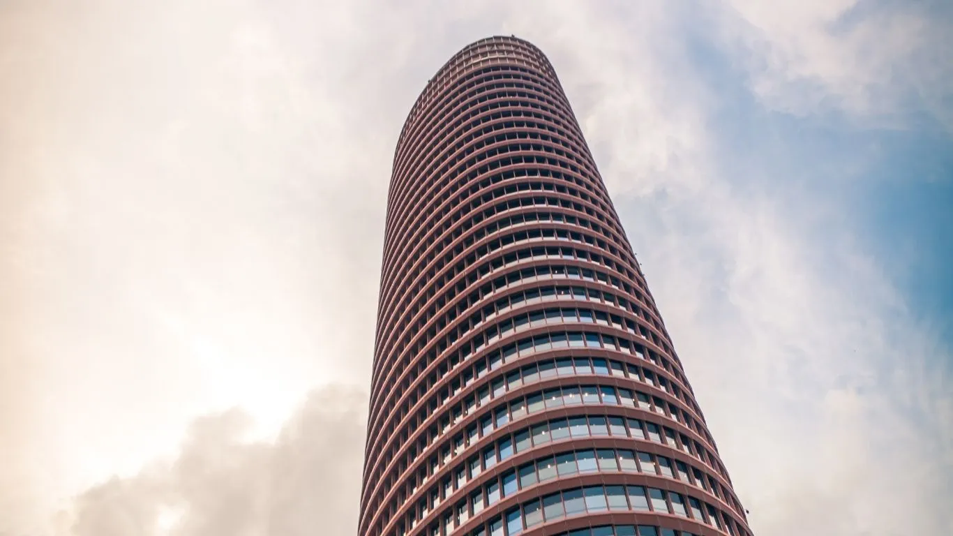 Argis adquiere el complejo Torre Sevilla en 2026 por 132 millones y amplía su cartera inmobiliaria en Andalucía