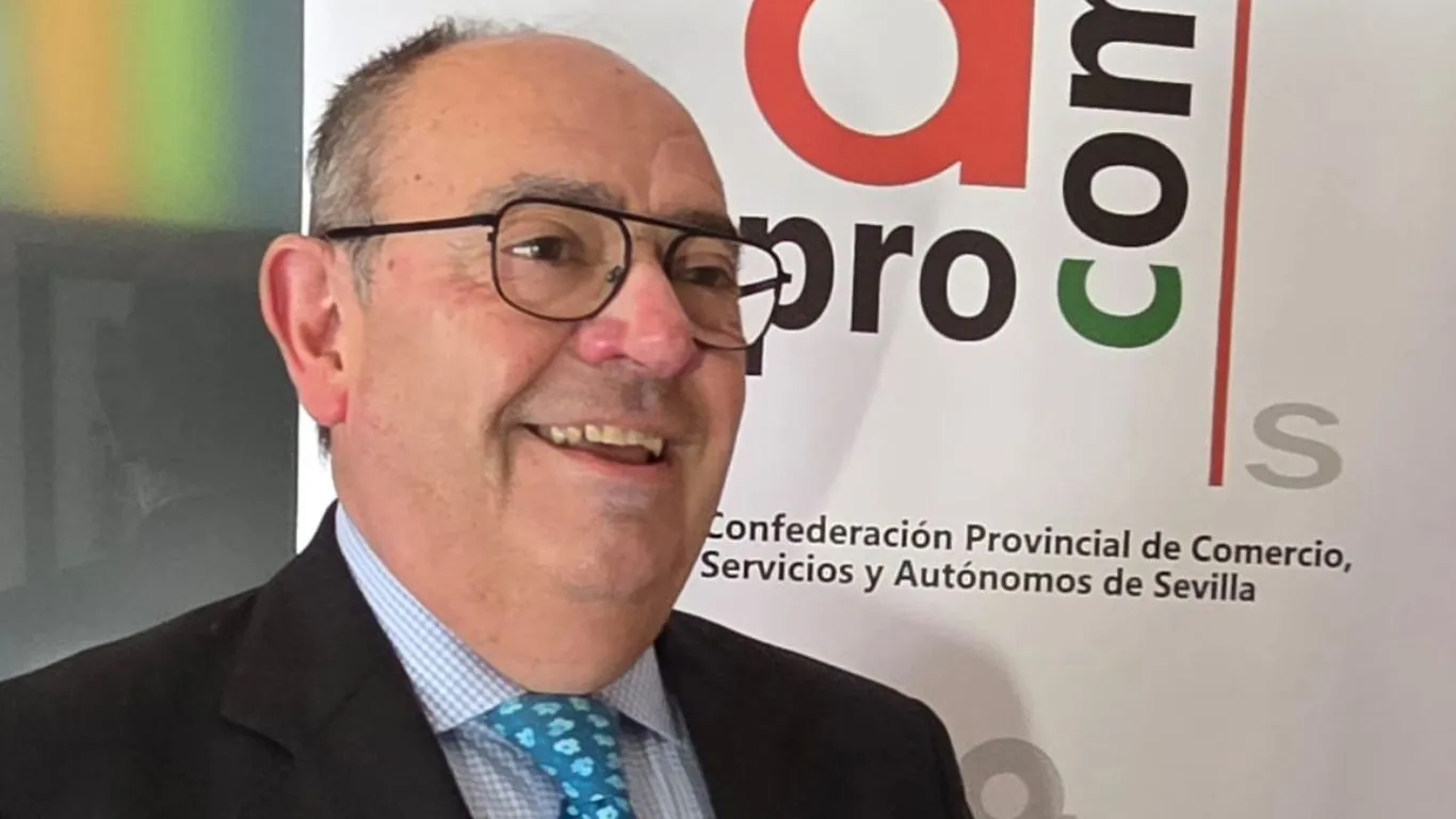 APROCOM reelige a Tomás González como presidente del comercio, servicios y autónomos de Sevilla