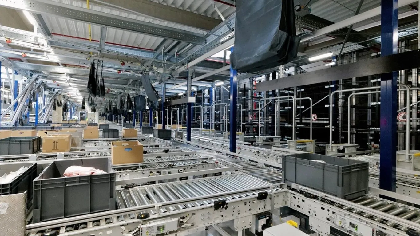 El ecommerce impulsa en España en 2026 la demanda de naves logísticas de nueva generación ante la falta de suelo y stock envejecido