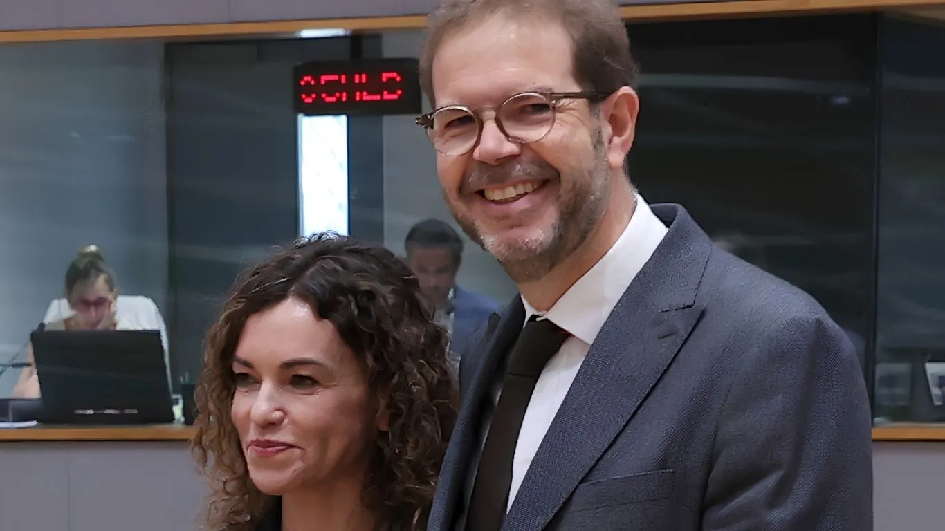 España pide reforzar la política industrial europea ante los retos de competitividad