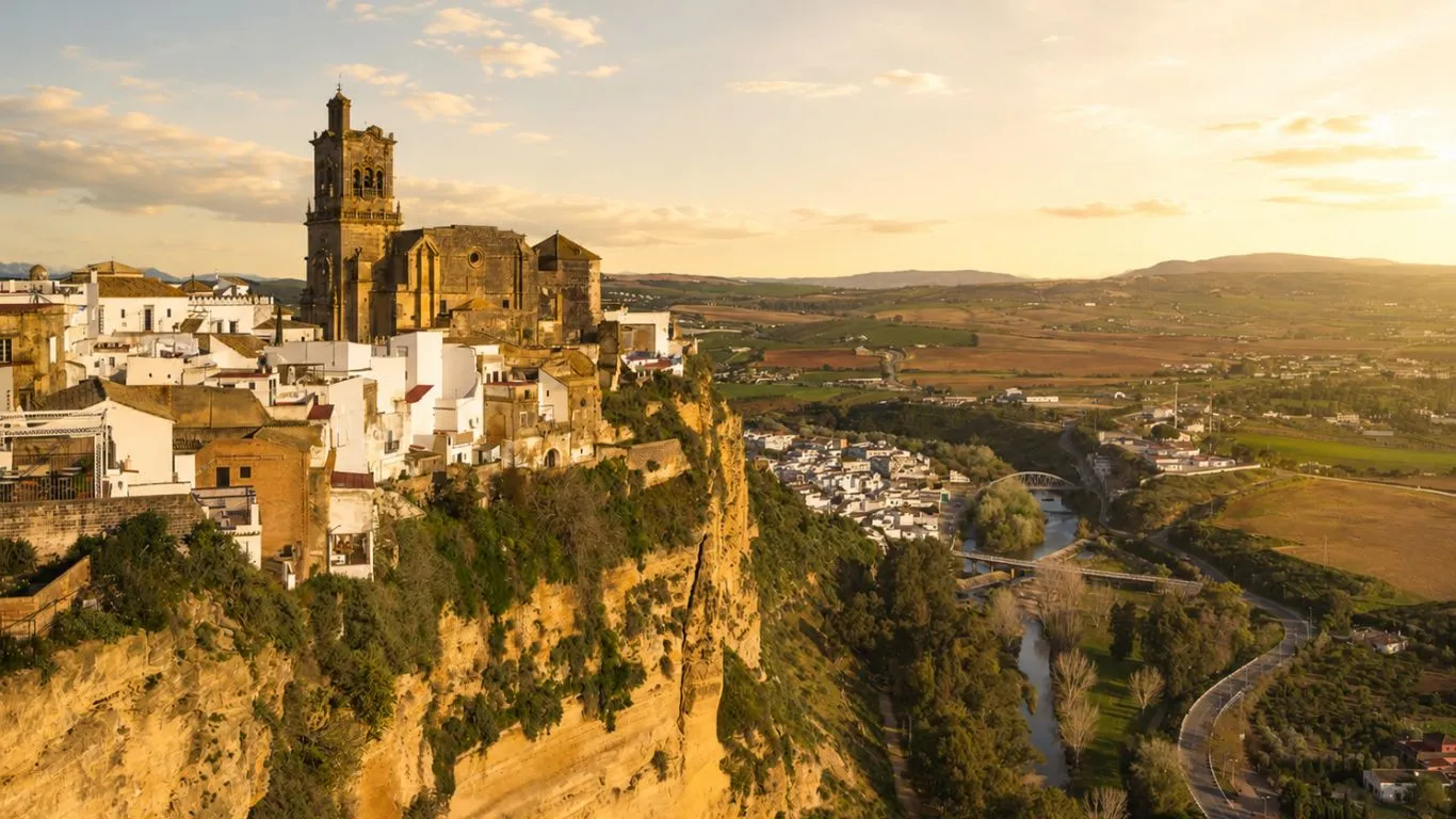 El verano en los pueblos blancos de Cádiz