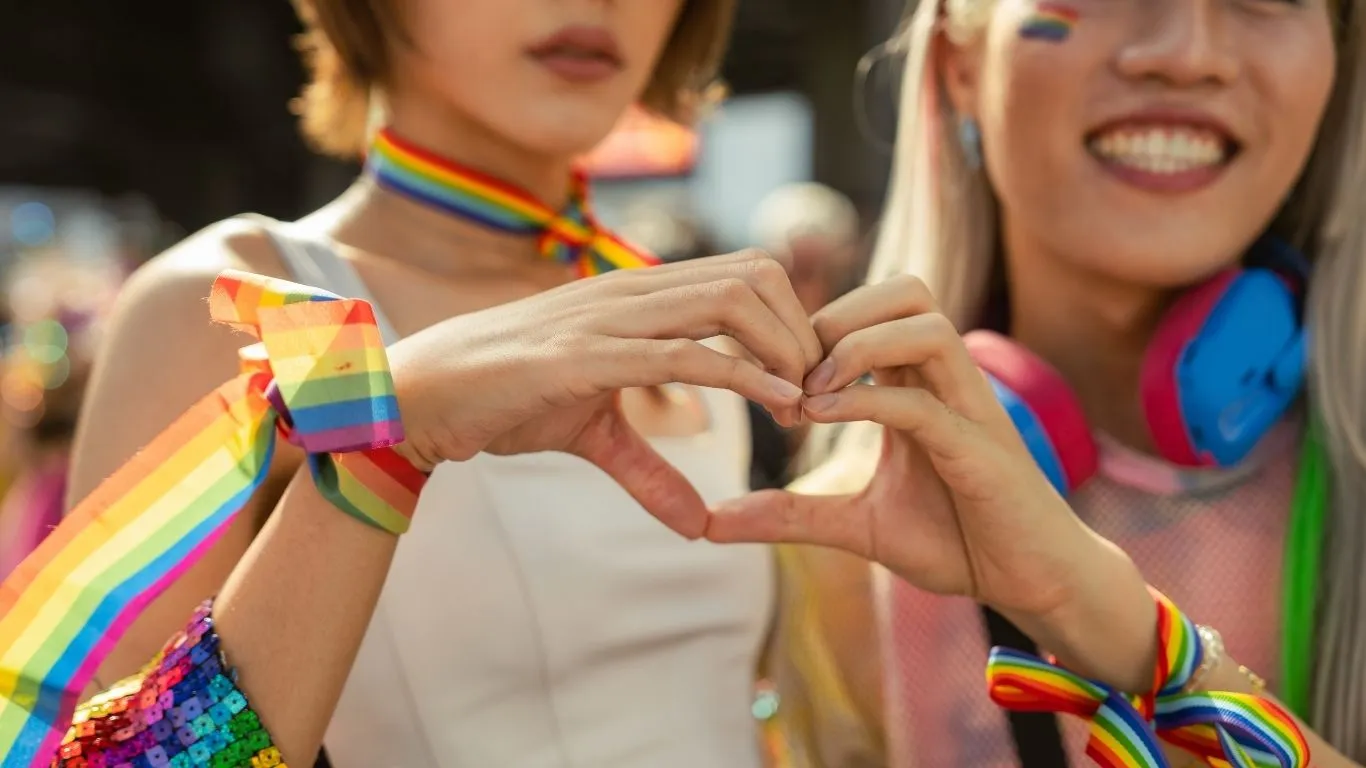 Las Fiestas del Orgullo de Madrid impulsan las reservas en restaurantes y elevan el peso de los grupos