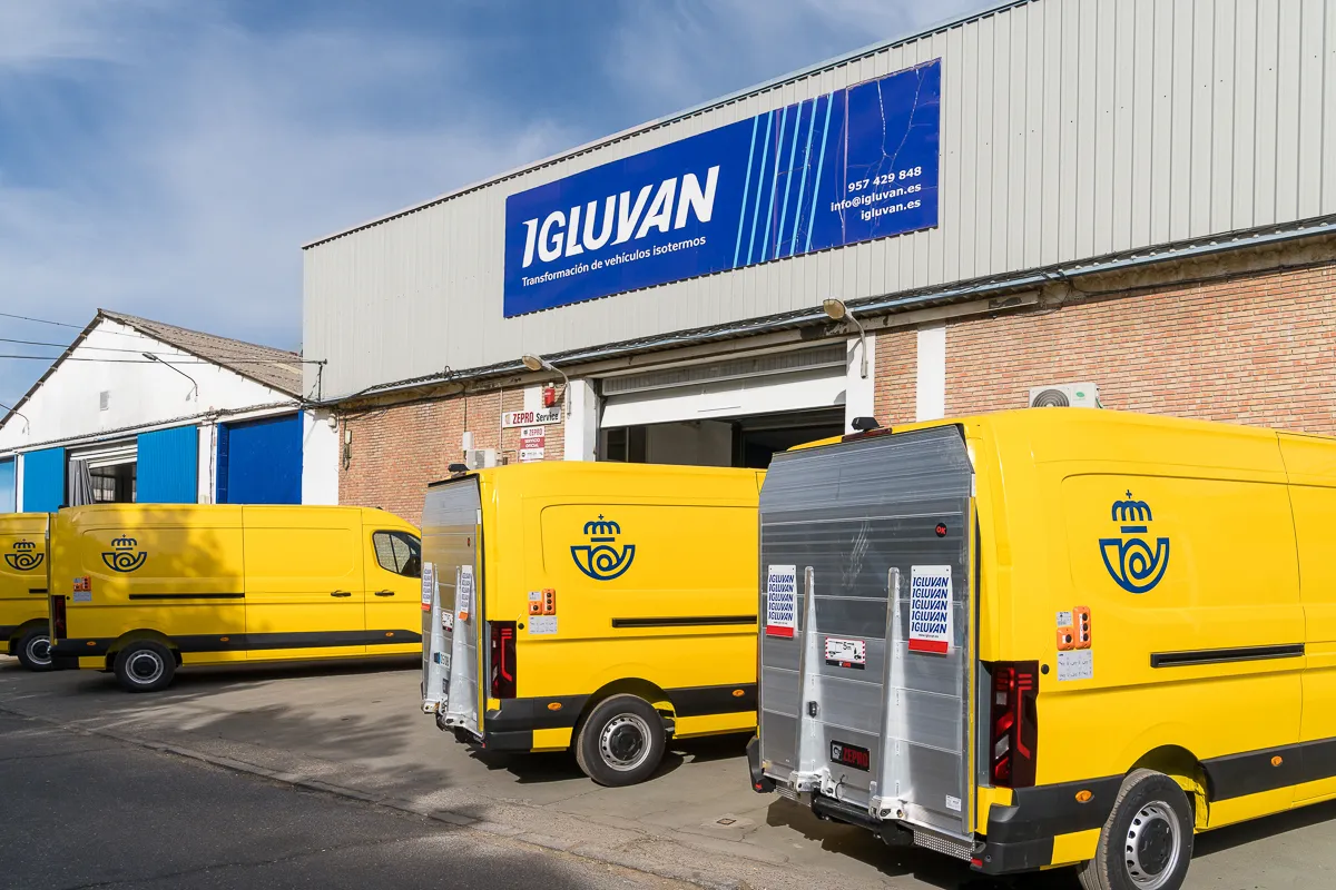 Igluvan adapta 122 vehículos de Correos para mejorar la operativa de reparto